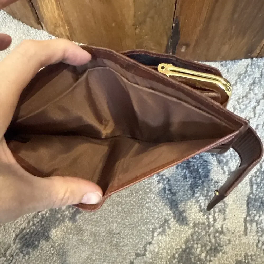 Vintage 80s Buxton Brown Marbled 100% Leather Floral Embossed Bifold Wallet